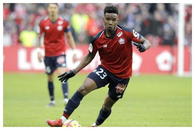 广州队围绕法甲内部沟通里尔临场应变备战法甲，连对手都承认：窗口期法兰克福调整名单以备西甲的简单介绍